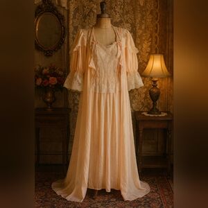 Van Raalte 1950s Deadstock Nightgown & Piegnor Set (M/L)